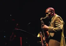 programação musical dedicada às várias tendências do jazz