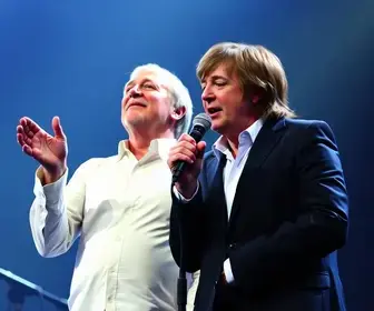 reconciliação entre Phil Collins e Paul McCartney
